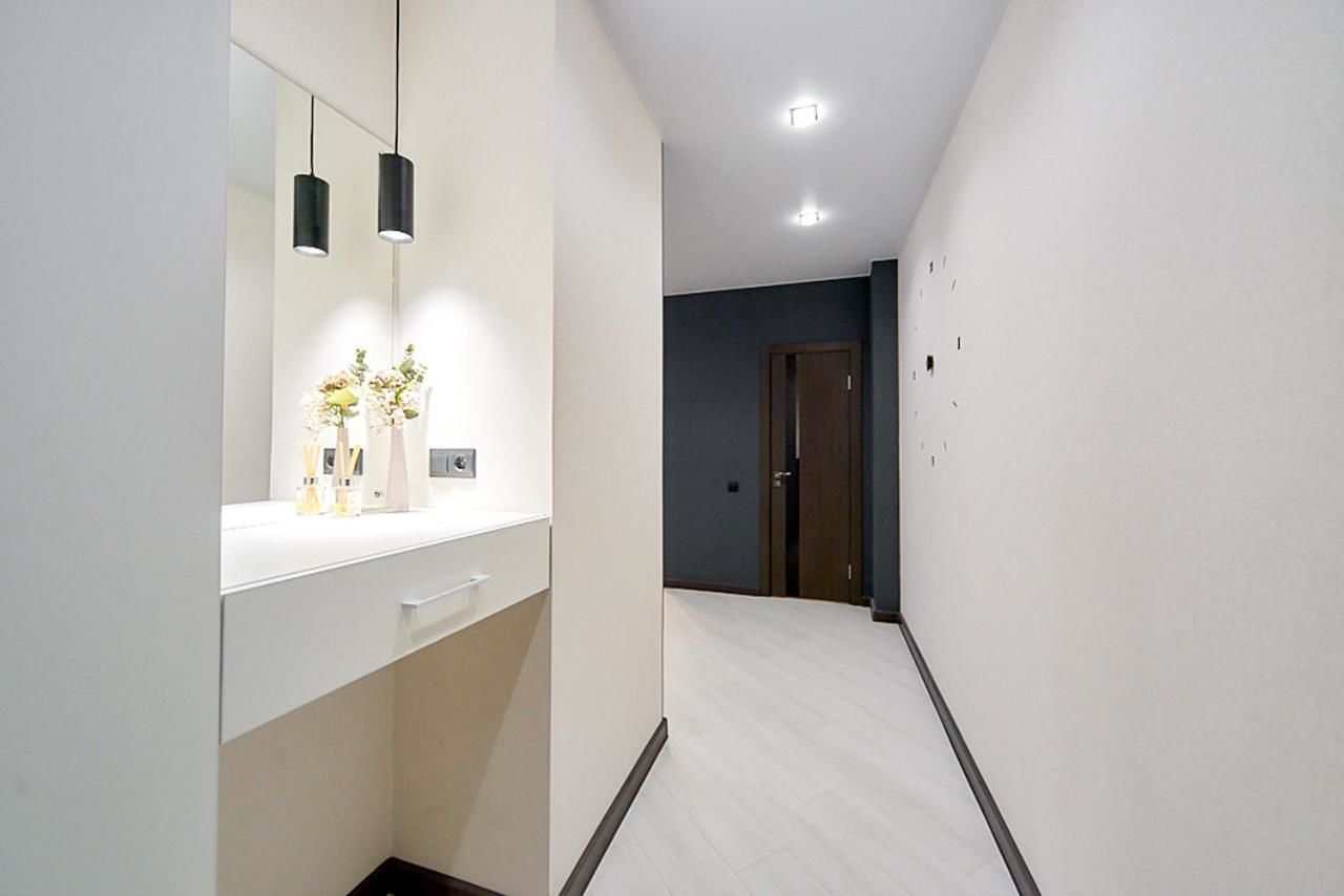 Апартаменты Modern apartment near the metro Минск-27