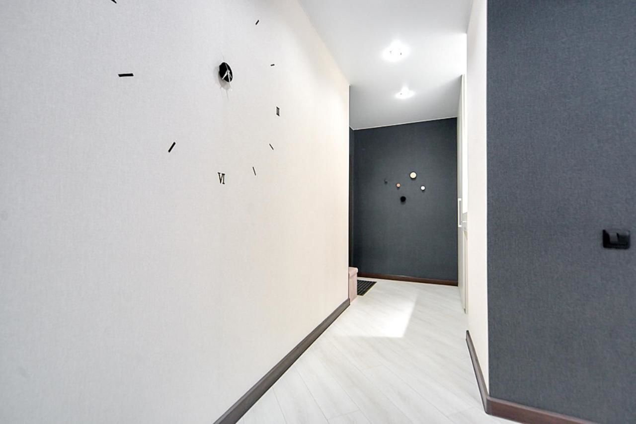 Апартаменты Modern apartment near the metro Минск-37