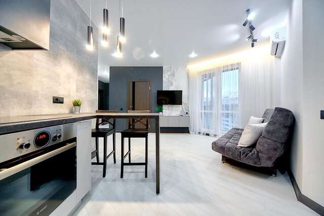 Апартаменты Modern apartment near the metro Минск-12