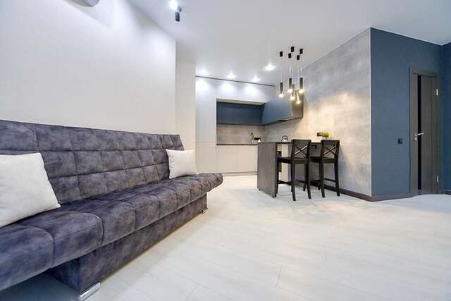Апартаменты Modern apartment near the metro Минск-33