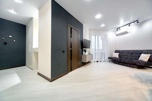 Апартаменты Modern apartment near the metro Минск-74